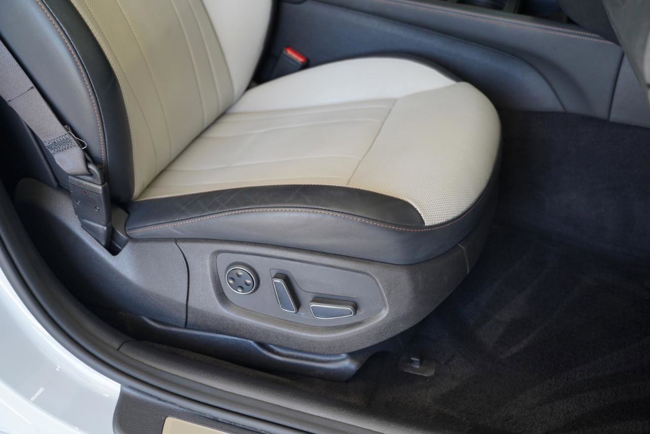 Used 2018 Genesis G80 3.3T Sport RWD image 32