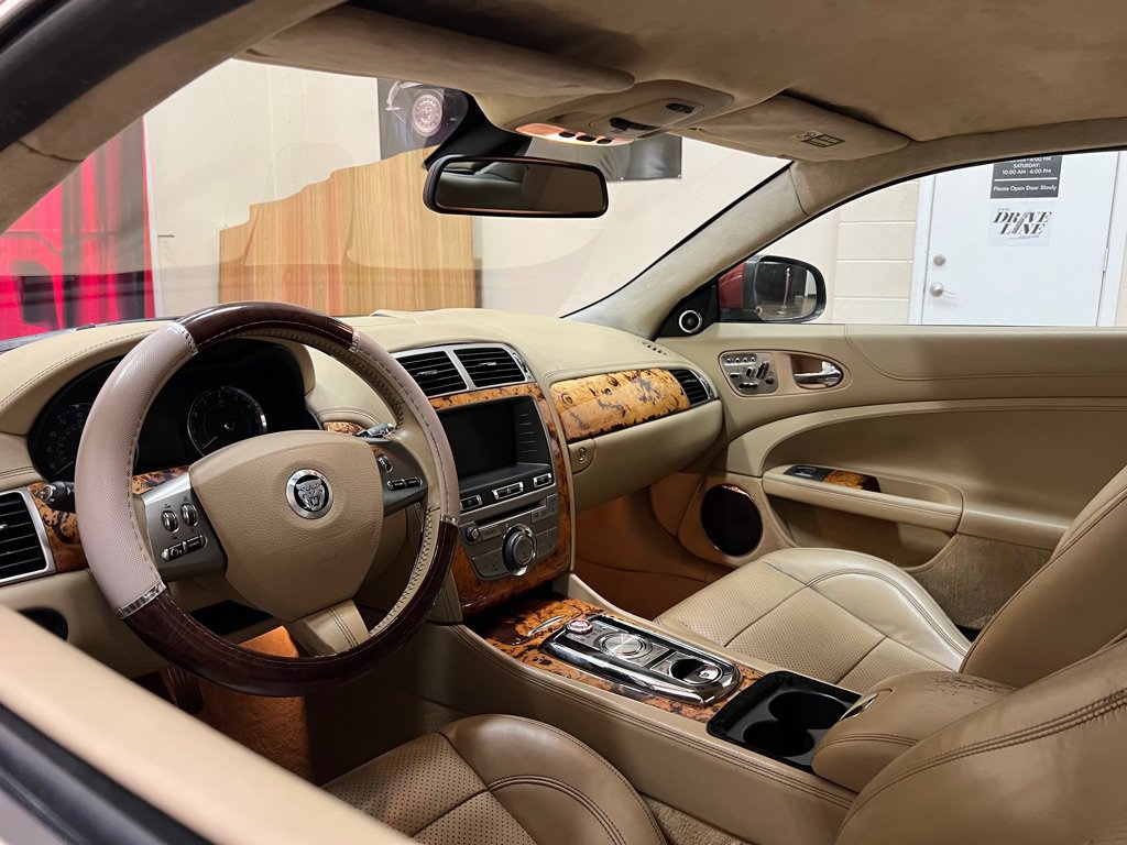 Used 2010 Jaguar XK Coupe RWD image 13