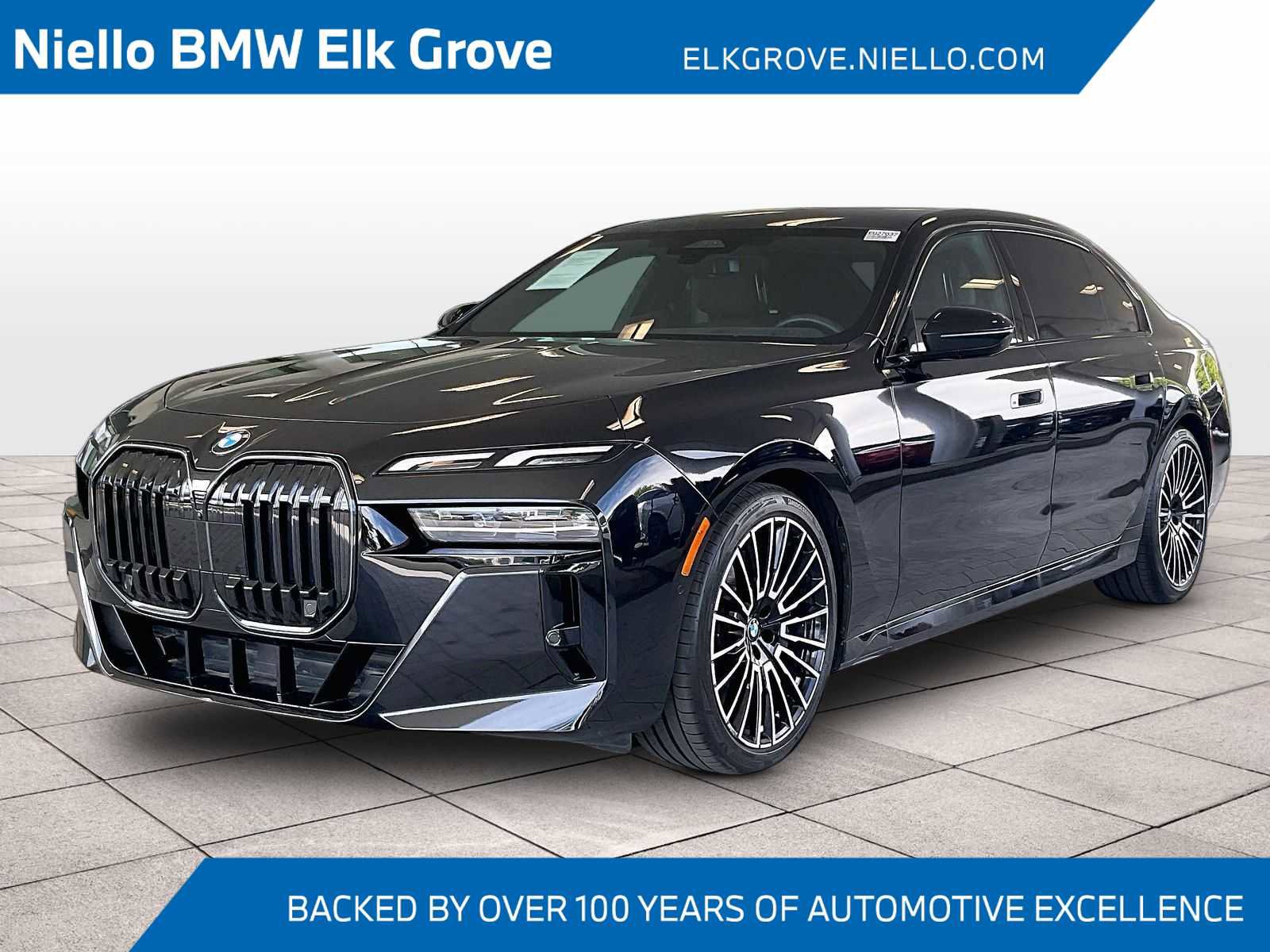 Used 2025 BMW 740i w/ Premium Package image 1
