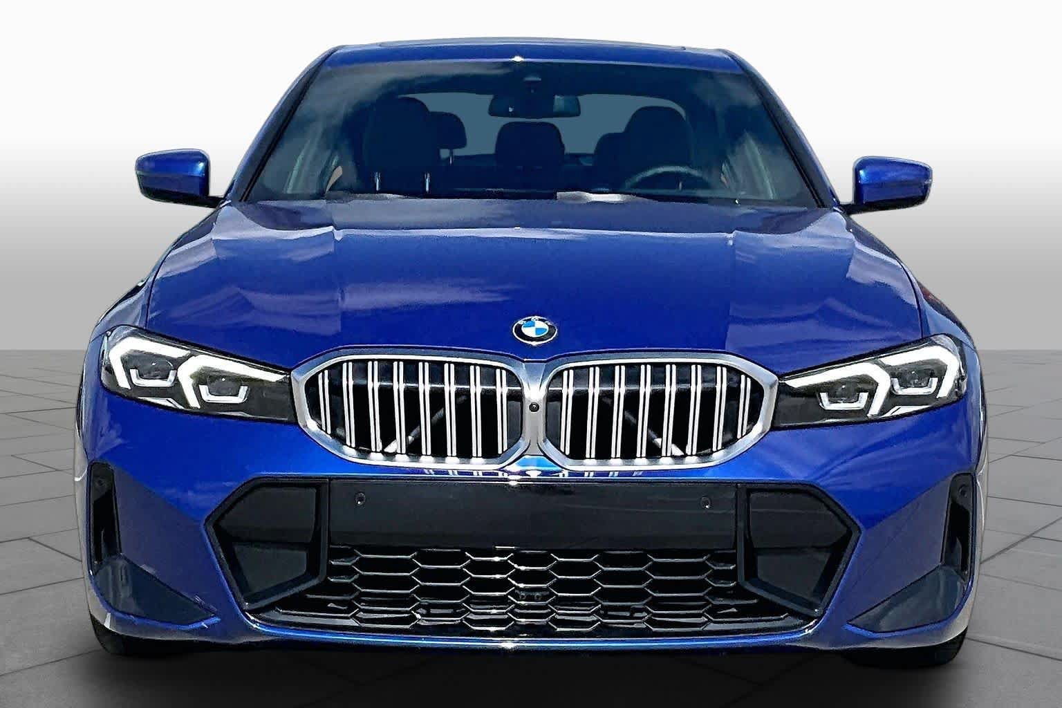 Used 2024 BMW 330i Sedan w/ M Sport Package RWD image 3