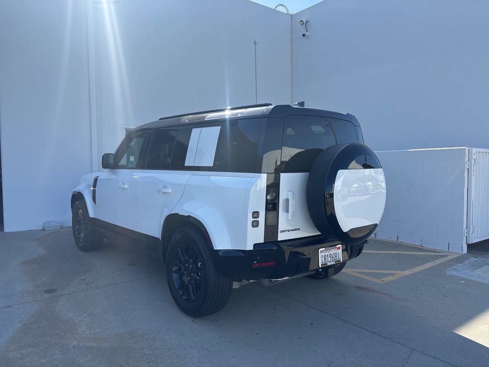 Used 2026 Land Rover Defender 110 X-Dynamic SE image 4