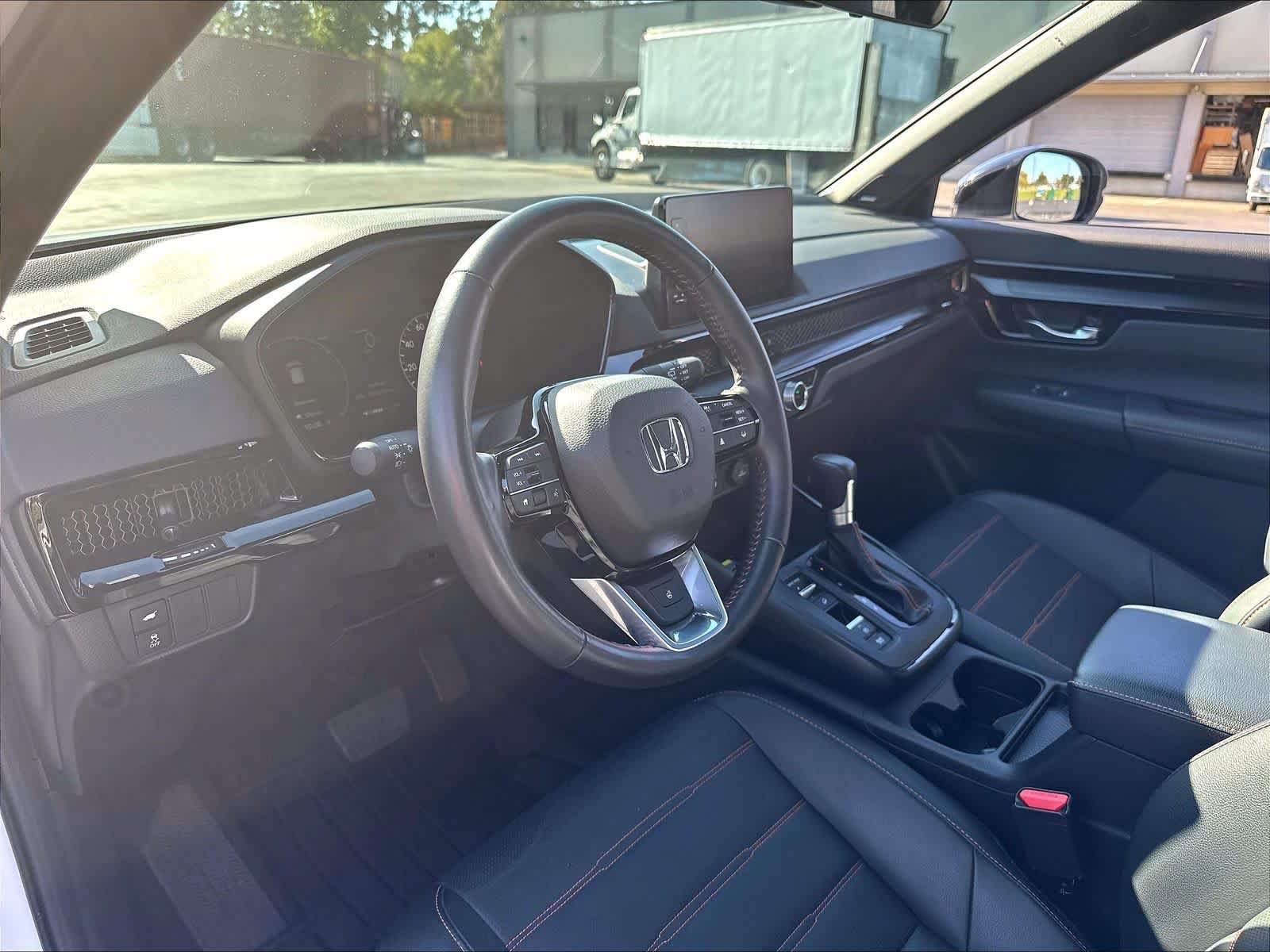 Used 2025 Honda CR-V Sport Touring image 18