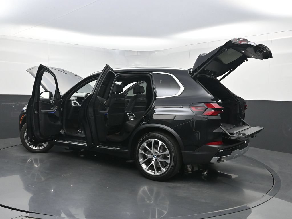Used 2025 BMW X5 xDrive40i w/ Climate Comfort Package AWD/4WD image 41