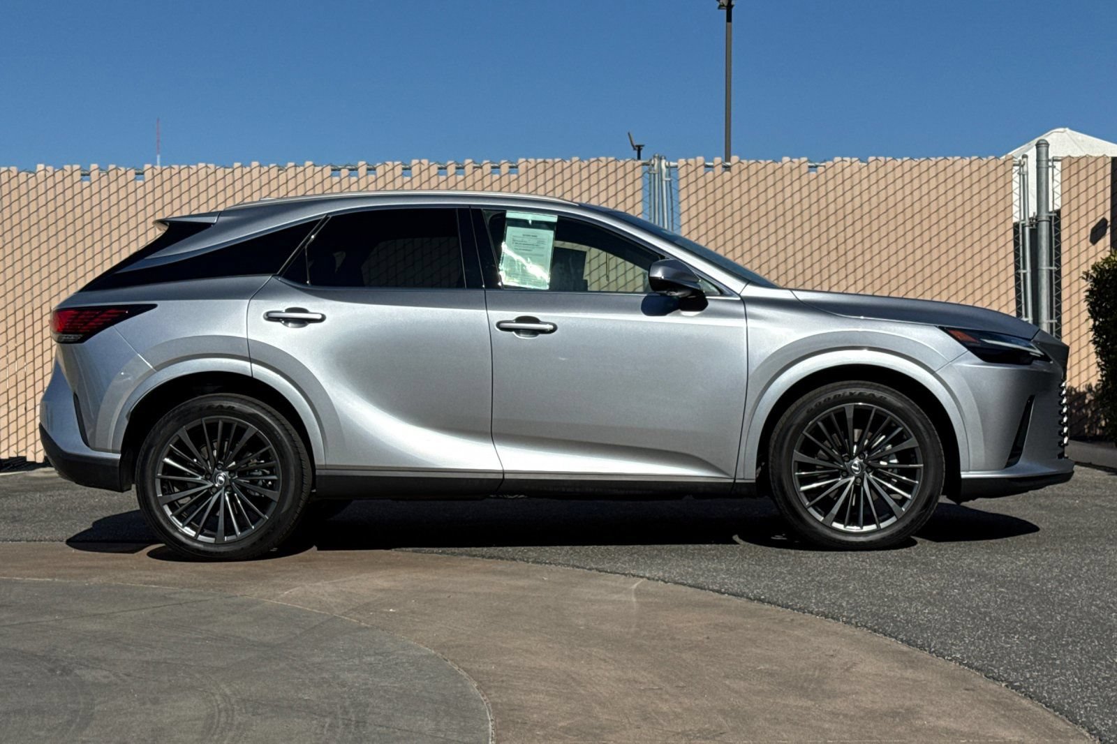 Certified 2025 Lexus RX 350h w/ Convenience Package AWD/4WD image 3