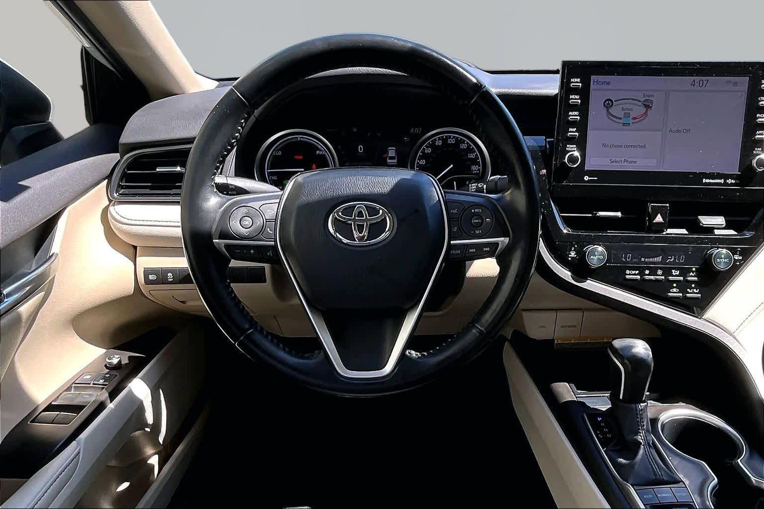 Used 2021 Toyota Camry XLE FWD image 6