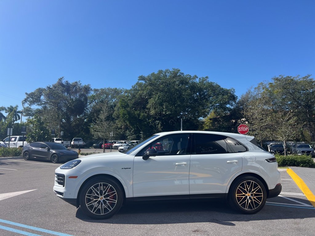 Used 2024 Porsche Cayenne S image 14
