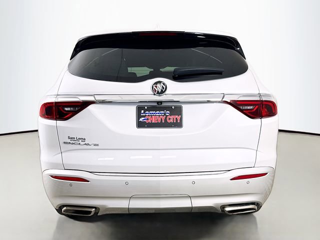 Used 2024 Buick Enclave Essence image 7