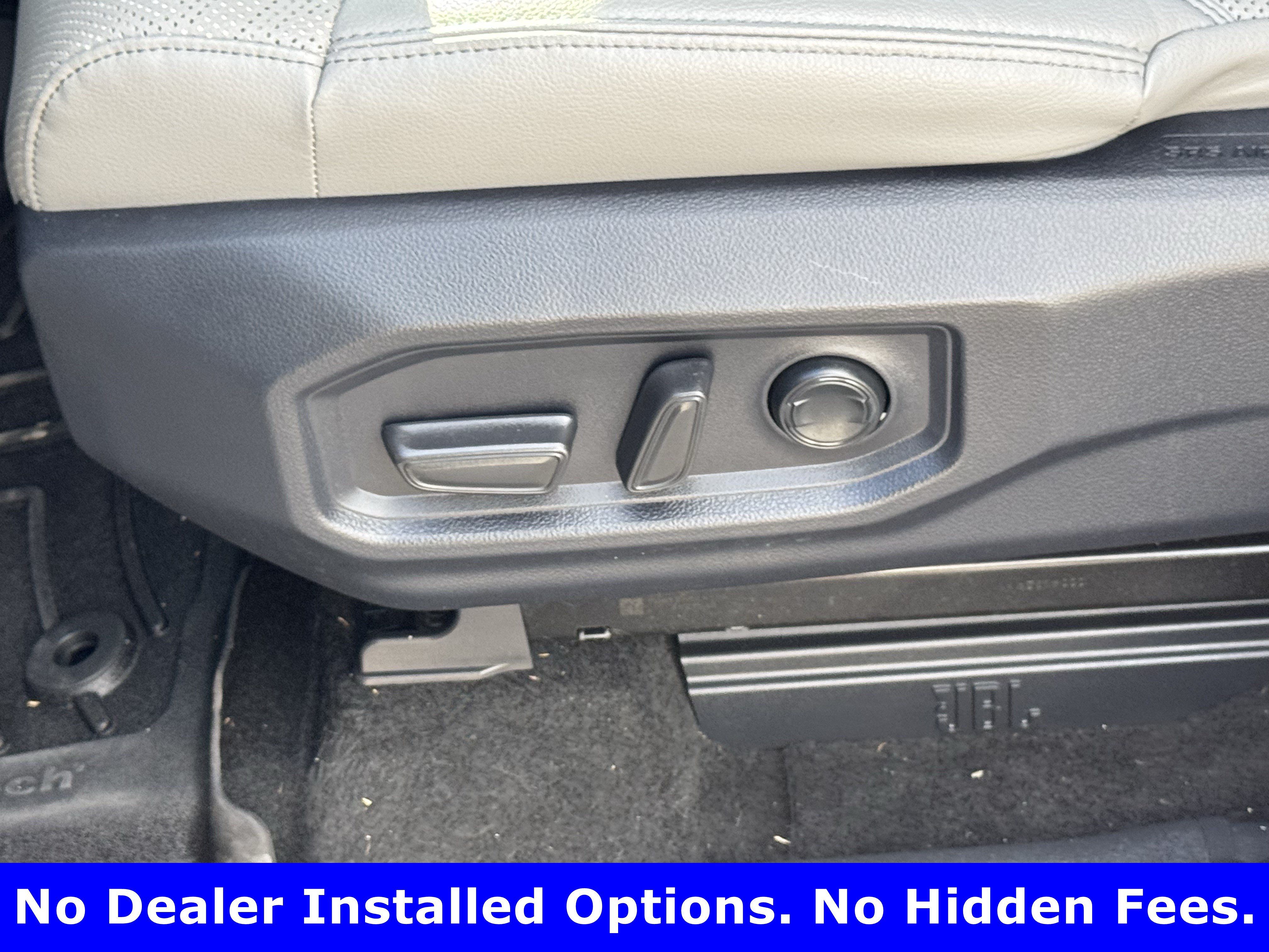 Used 2024 Toyota Tundra Limited AWD/4WD image 23