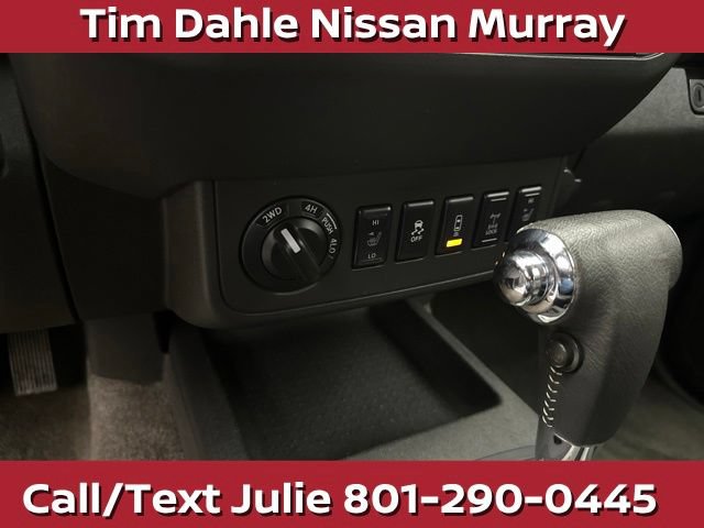 Used 2015 Nissan Frontier PRO-4X AWD/4WD image 32