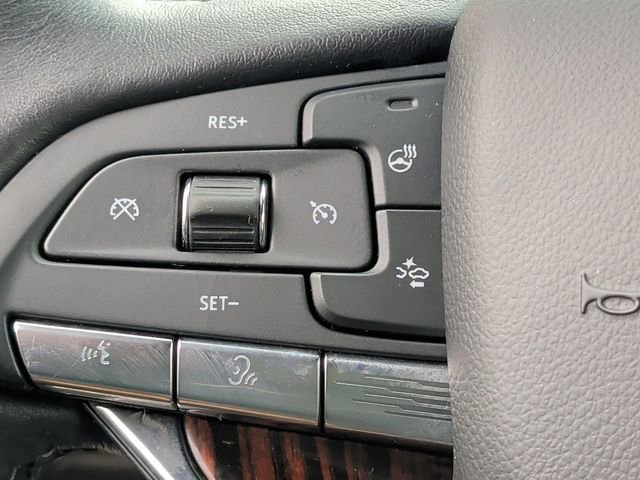 Used 2021 Cadillac Escalade Premium Luxury image 10