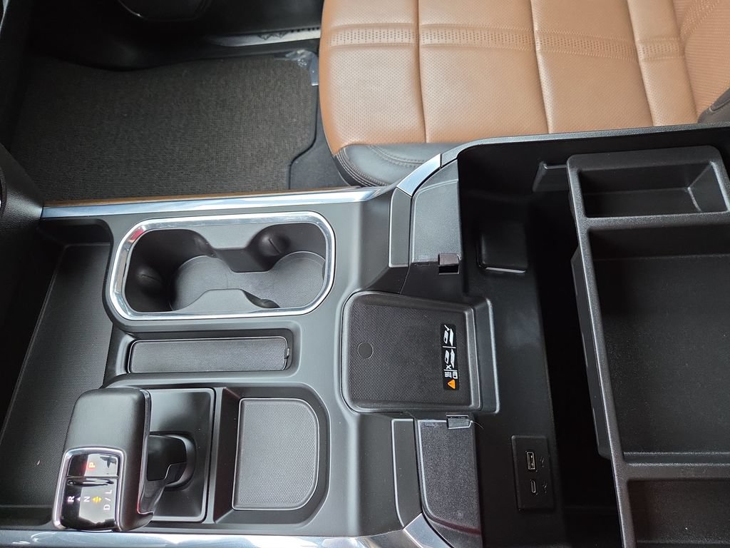 Certified 2024 Chevrolet Silverado 1500 High Country w/ Technology Package AWD/4WD image 24