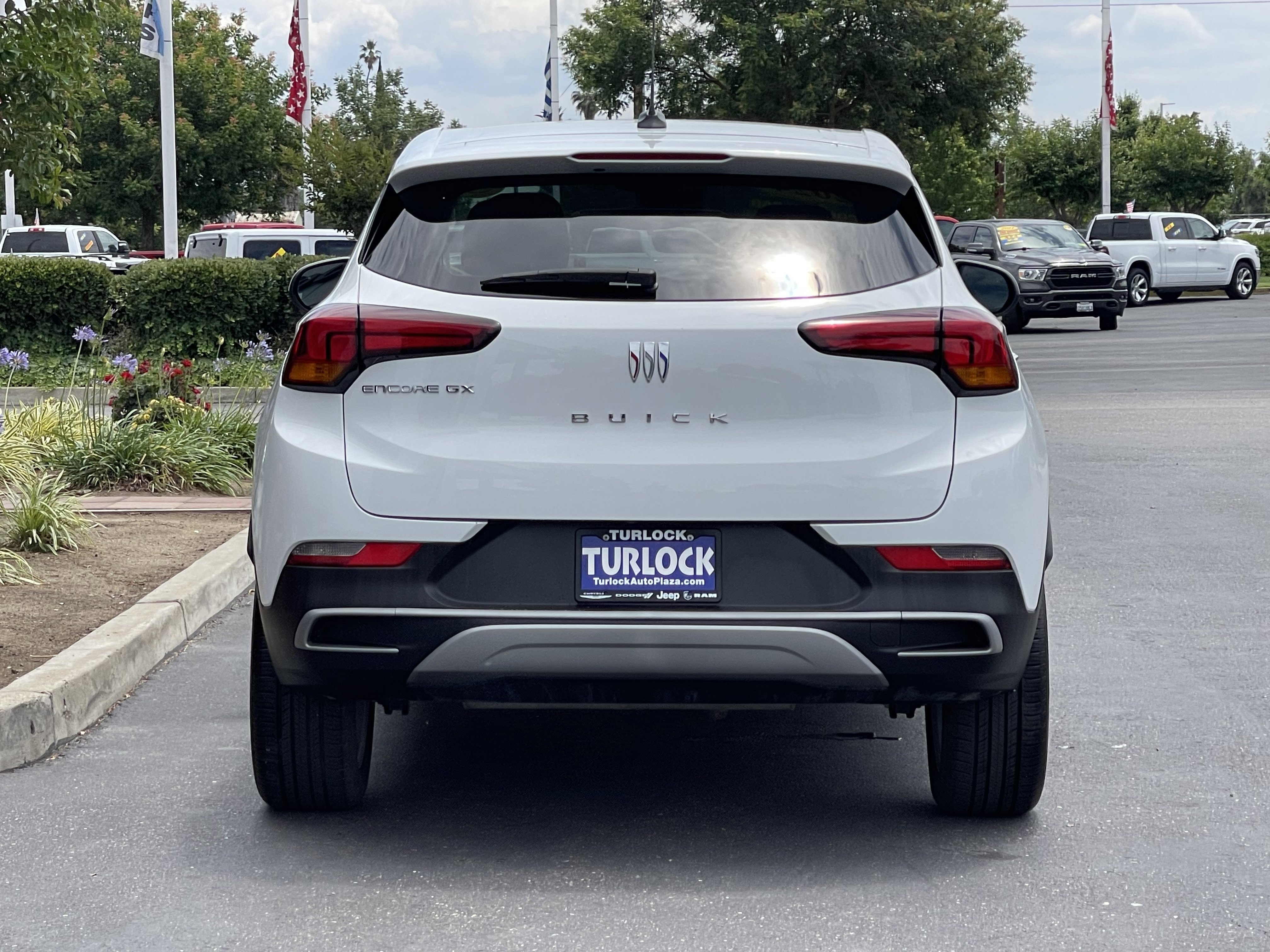 Used 2024 Buick Encore GX Preferred FWD image 8
