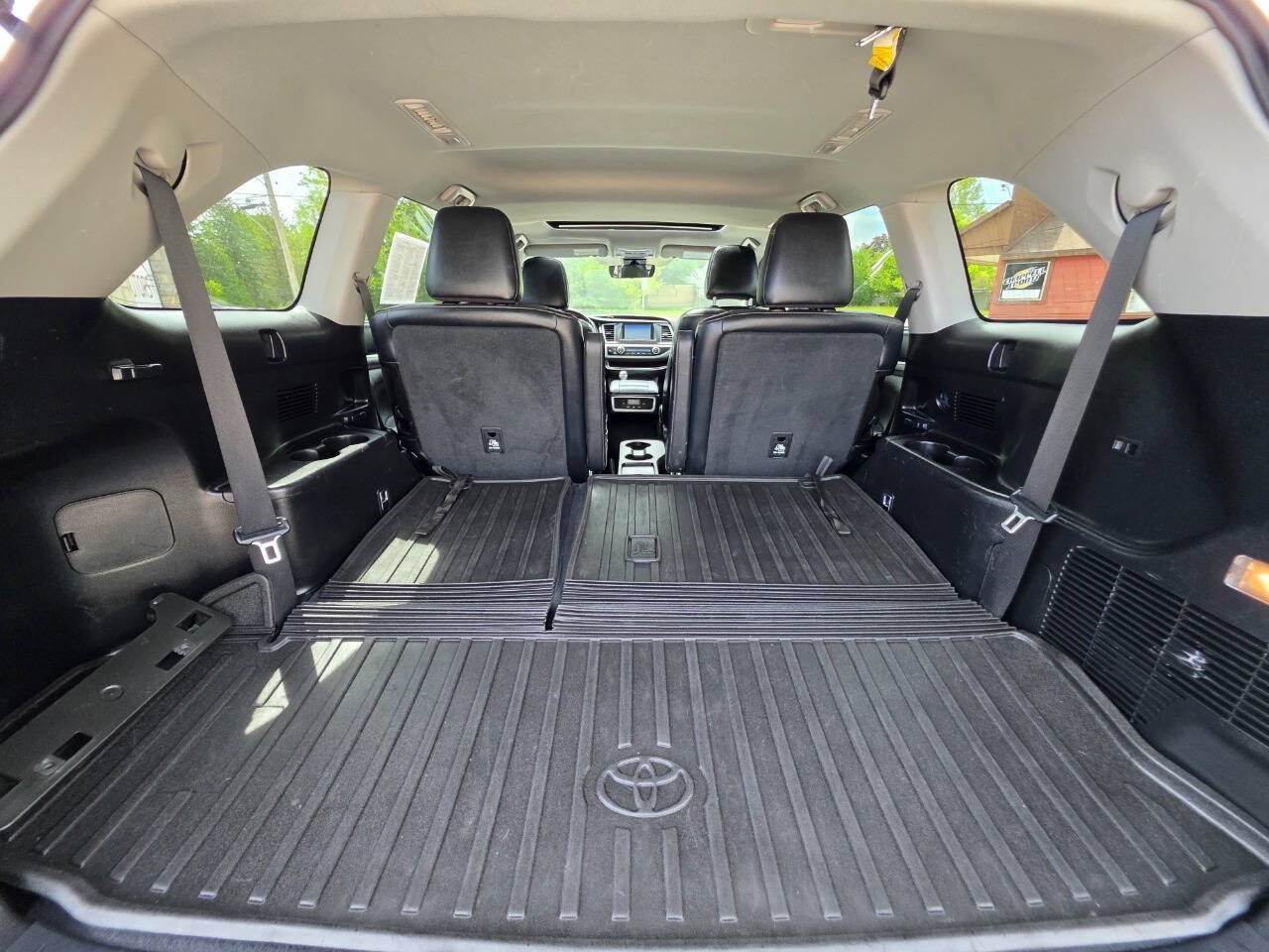 Used 2017 Toyota Highlander Limited AWD/4WD image 27