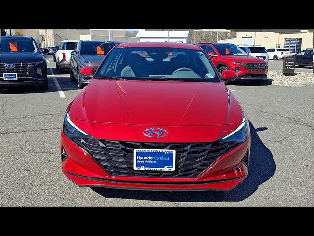 Certified 2023 Hyundai Elantra SE FWD image 3