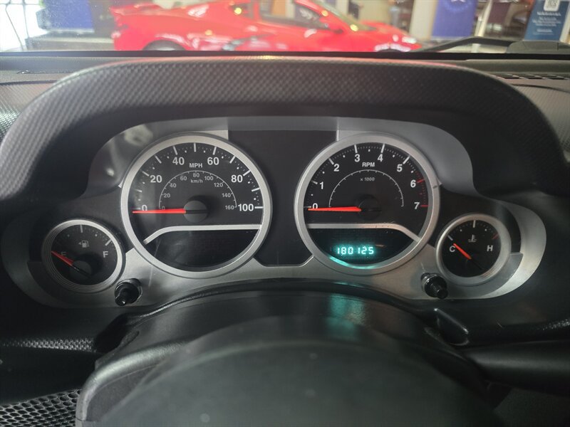 Used 2007 Jeep Wrangler Unlimited Sahara AWD/4WD image 24