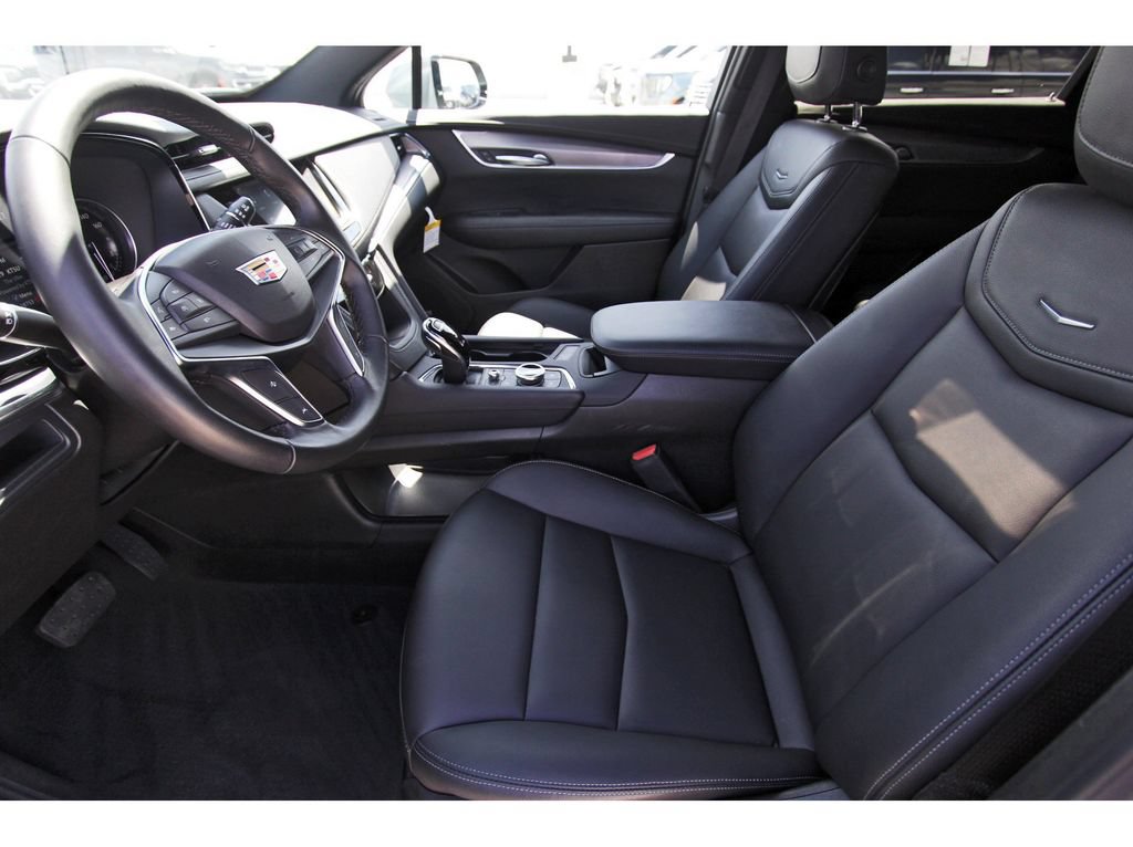 Used 2023 Cadillac XT5 Luxury FWD image 6