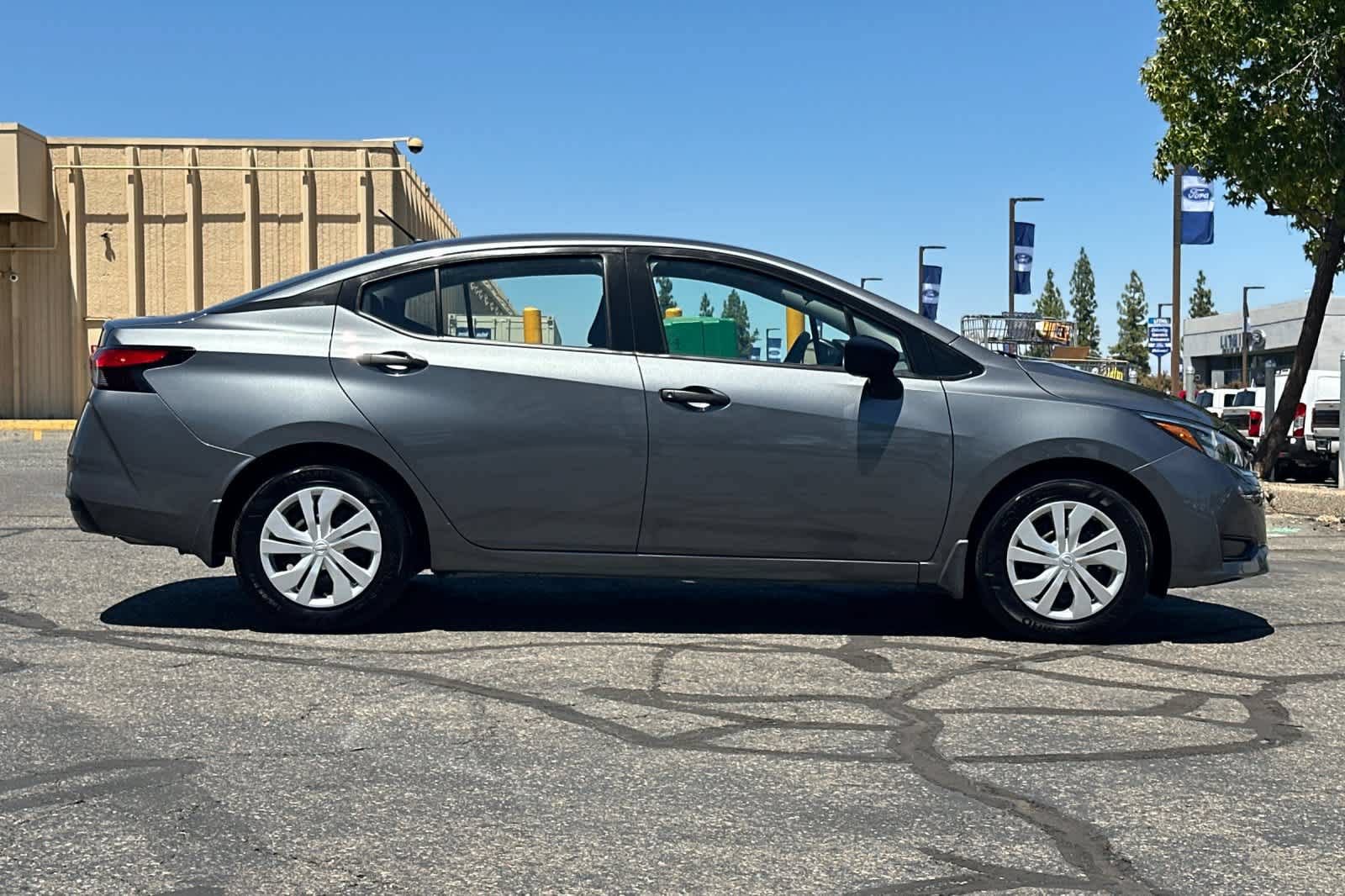 Used 2025 Nissan Versa S w/ Trunk Package FWD image 9