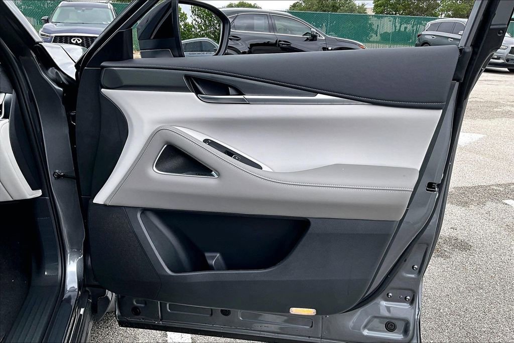 New 2026 INFINITI QX60 Luxe w/ Cargo Package FWD image 19