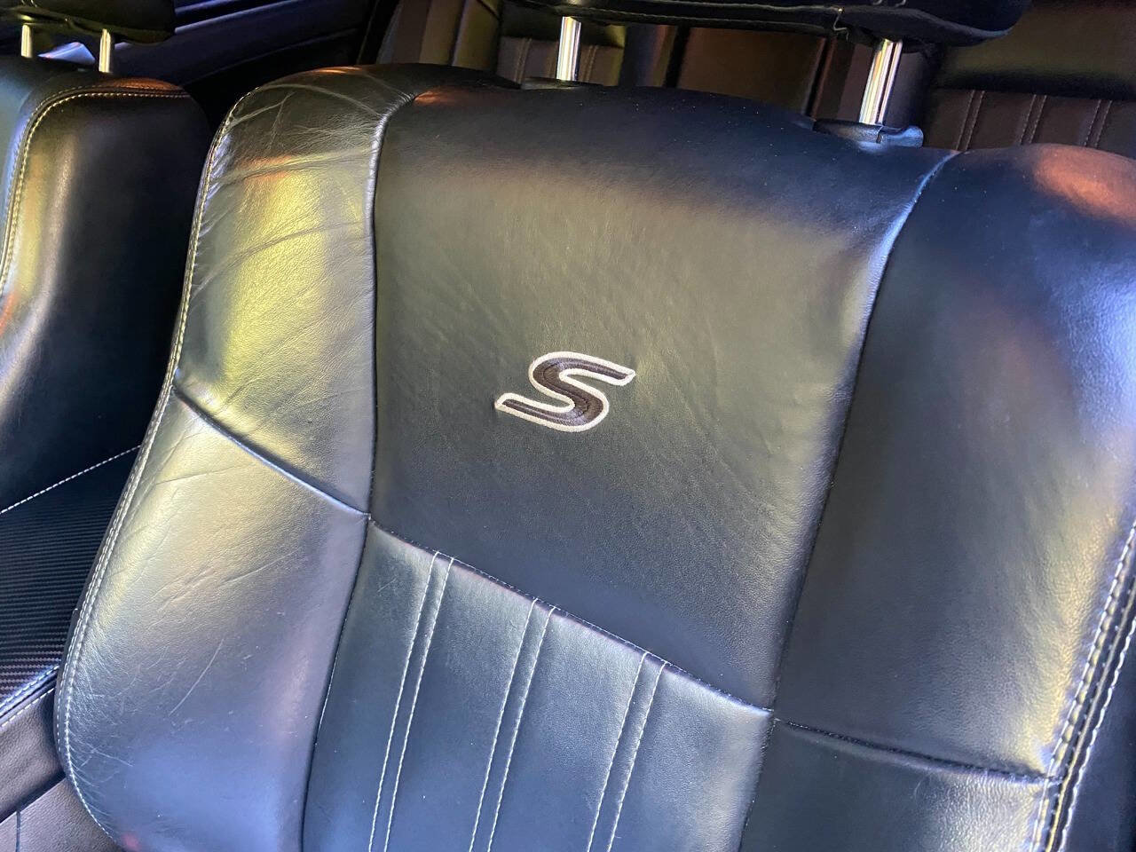 Used 2019 Chrysler 300 S image 42