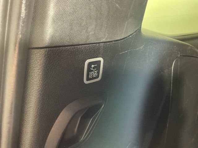 Used 2022 Jeep Wagoneer Series III w/ Rear Seat Entertainment Group AWD/4WD image 33