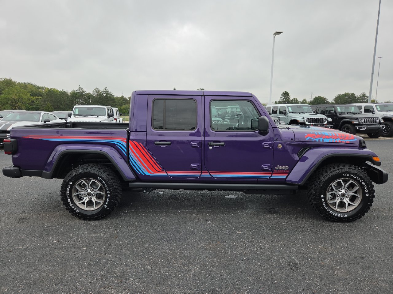 New 2026 Jeep Gladiator Sport AWD/4WD image 32