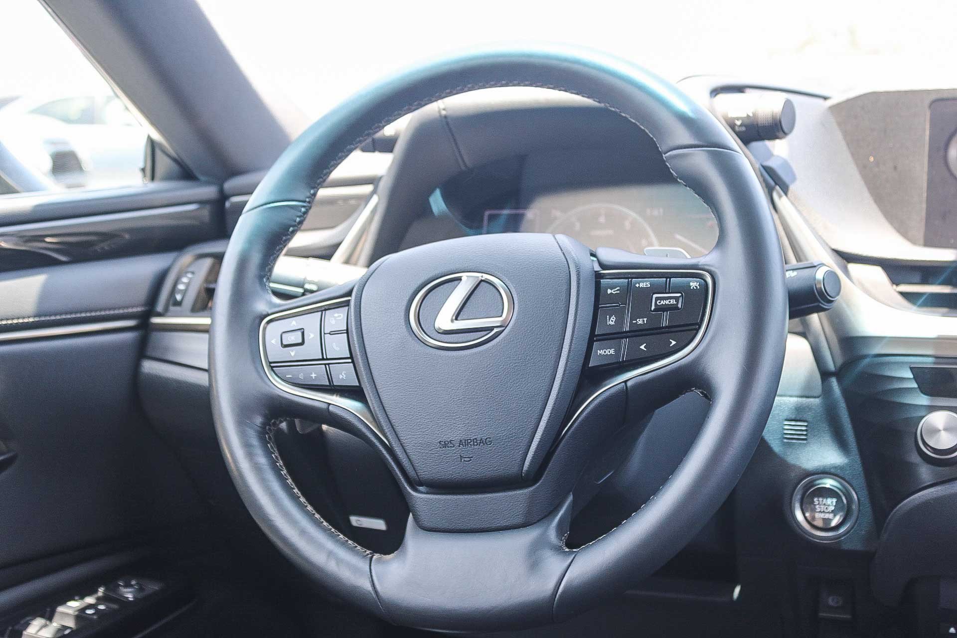 Used 2021 Lexus ES 350 w/ Accessory Package FWD image 17