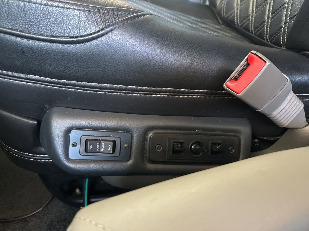 Used 2020 GMC Savana 2500 w/ Enhanced Convenience Package RWD image 19