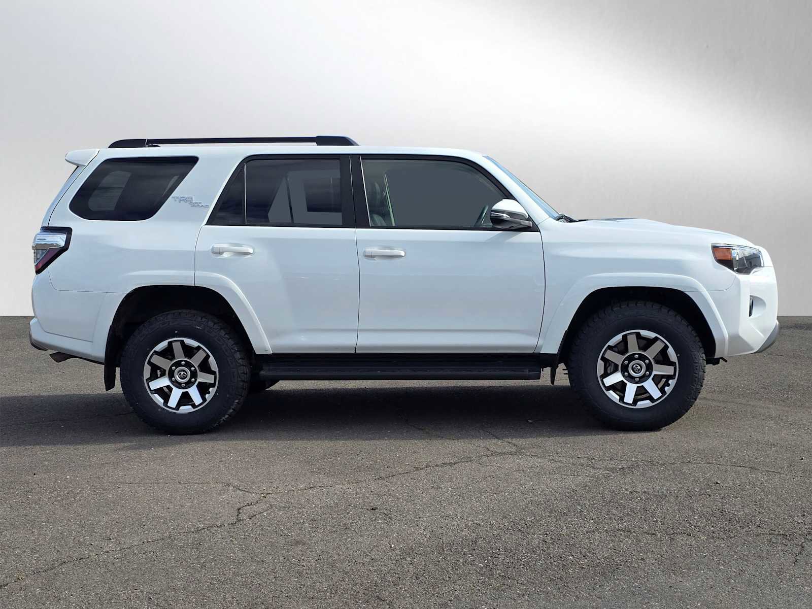 Certified 2024 Toyota 4Runner TRD Off-Road Premium image 2