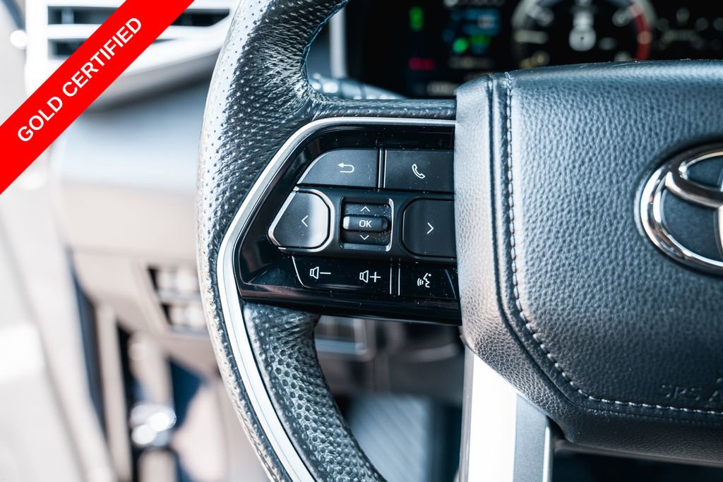 Certified 2024 Toyota Sequoia Platinum AWD/4WD image 16
