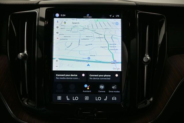Used 2023 Volvo XC60 B5 Ultimate FWD image 12