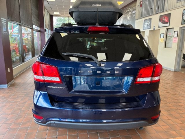 Used 2019 Dodge Journey SE w/ Connectivity Group FWD image 6