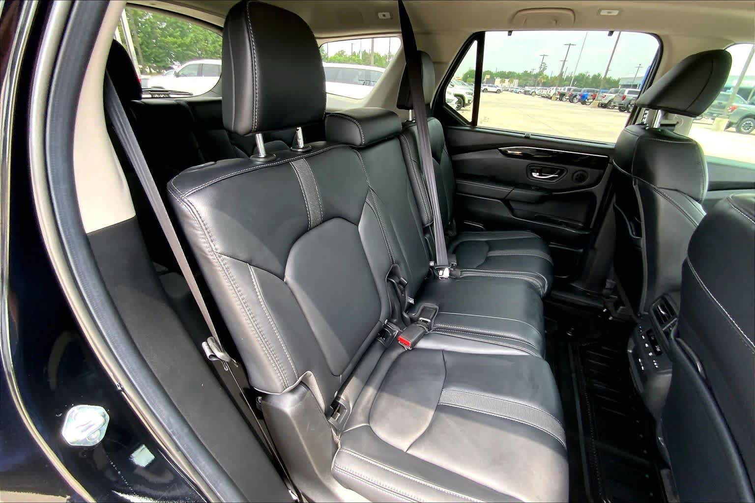 Used 2025 Honda Pilot Touring image 20