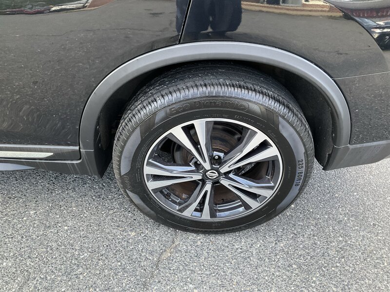 Used 2018 Nissan Rogue SL w/ Premium Package AWD/4WD image 10
