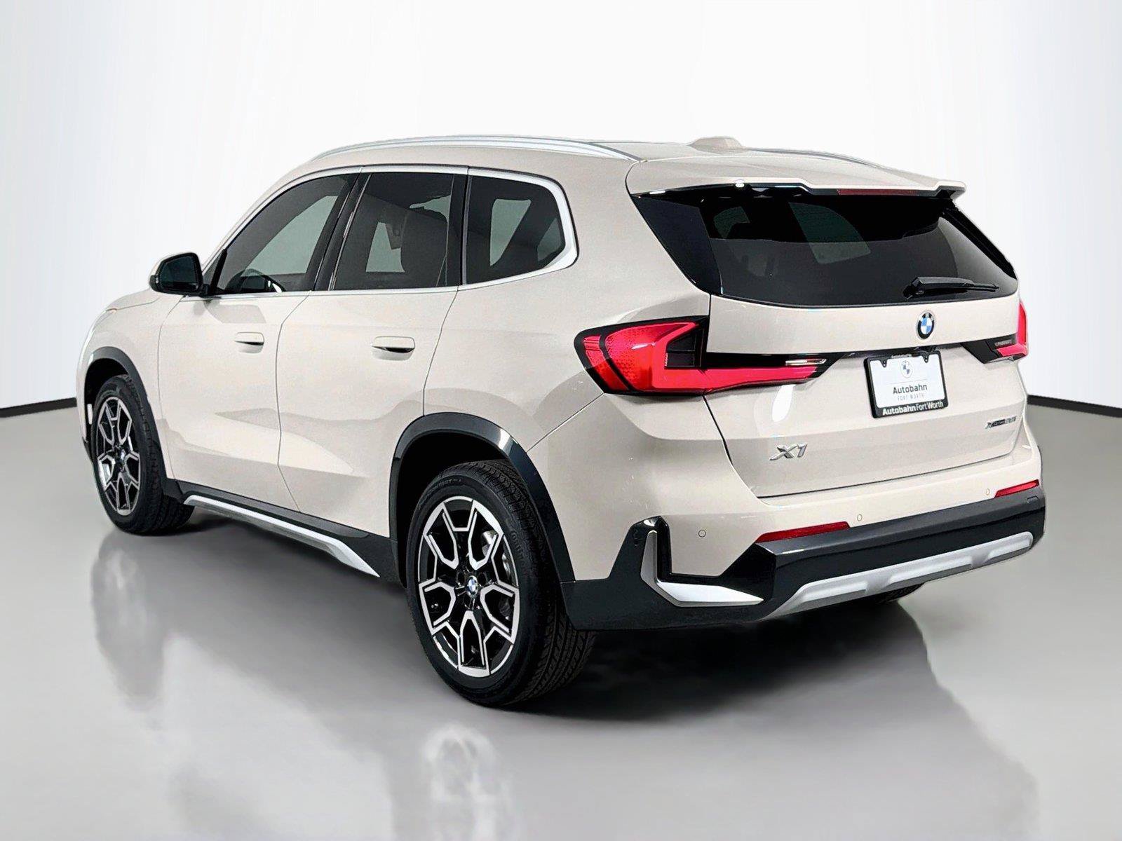 New 2026 BMW X1 xDrive28i w/ Convenience Package AWD/4WD image 7
