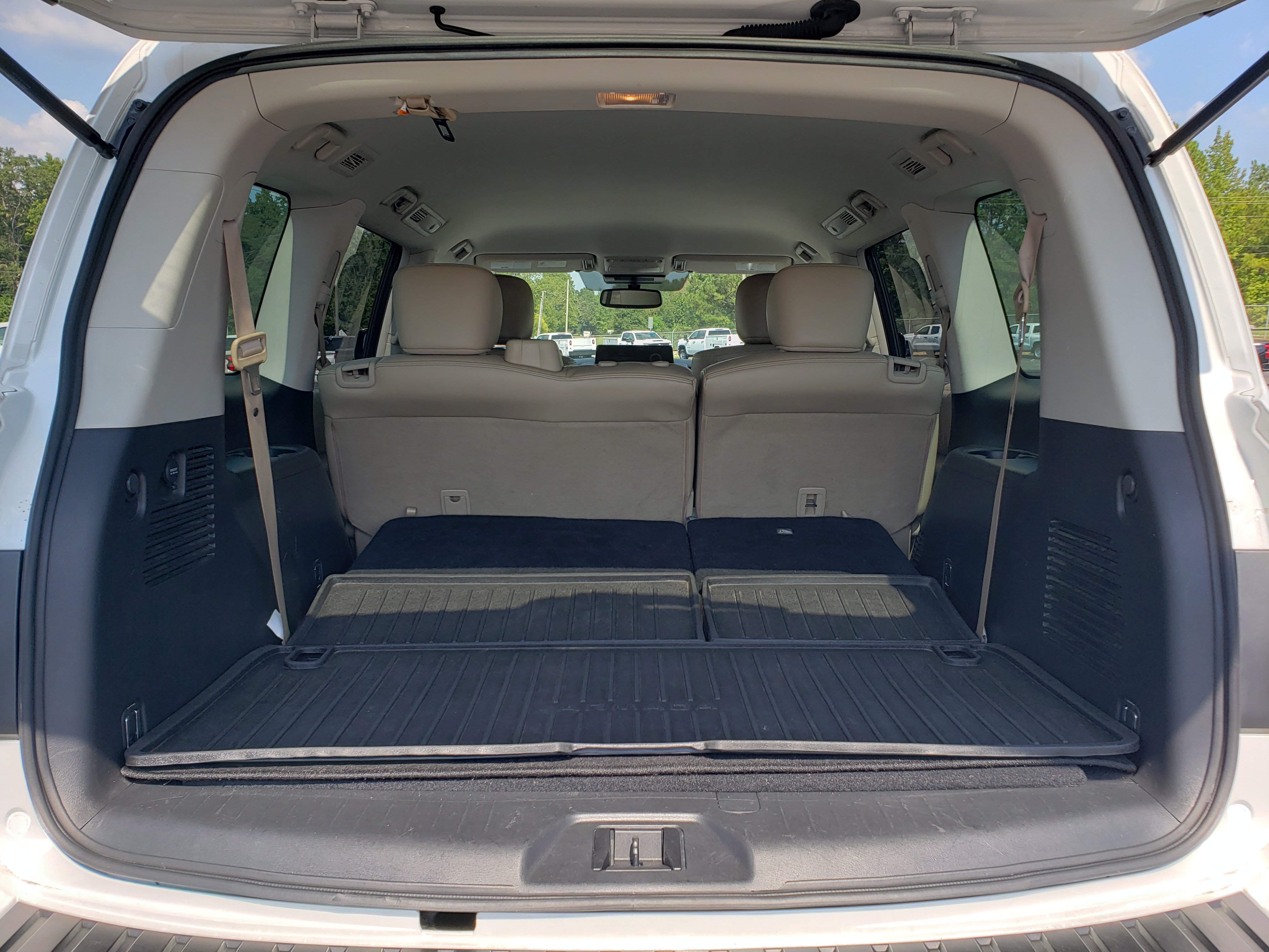 Used 2023 Nissan Armada SV w/ Cargo Package RWD image 12