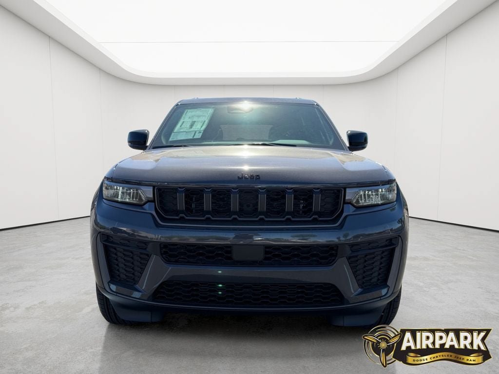 New 2026 Jeep Grand Cherokee Altitude RWD image 9