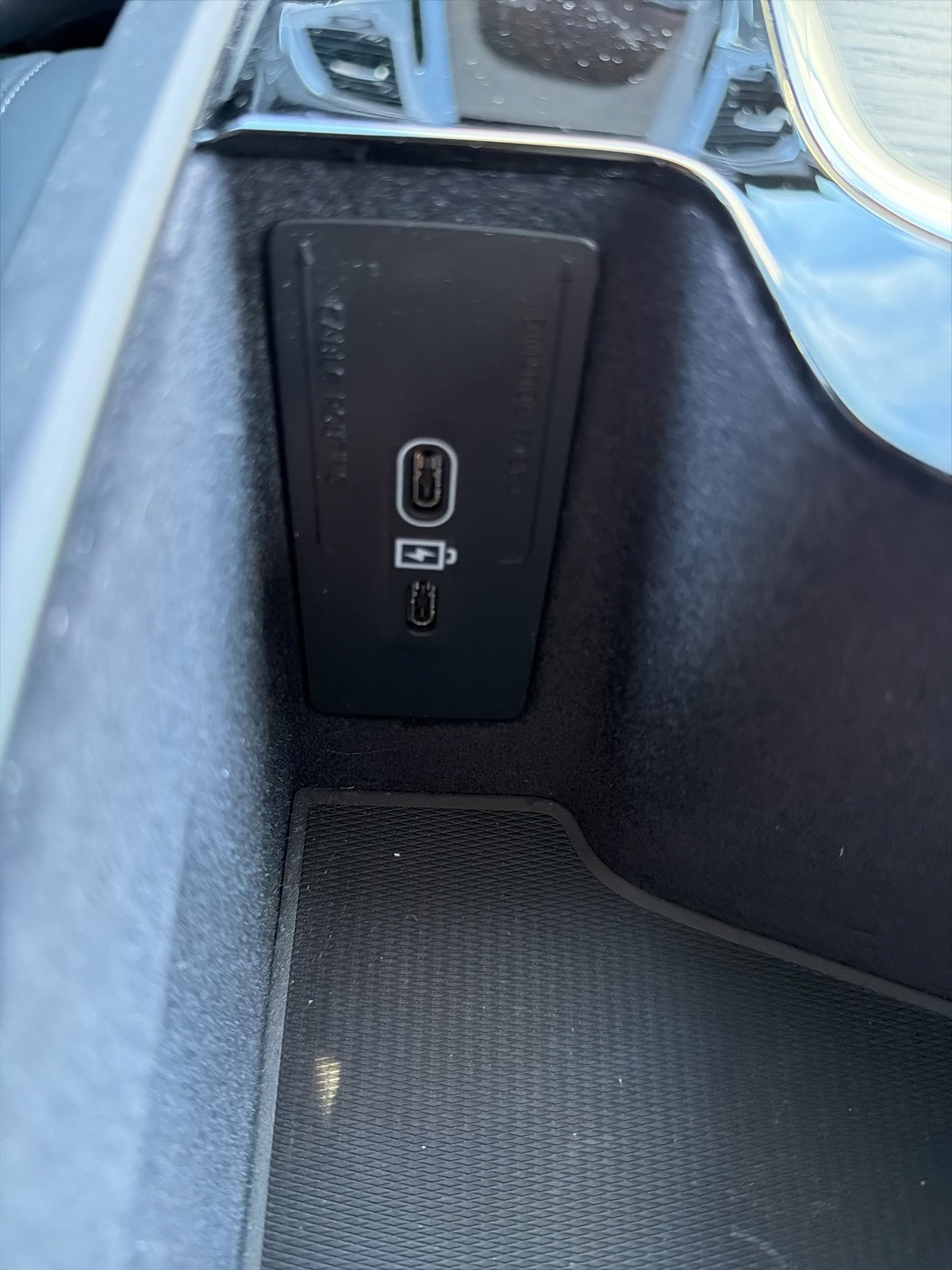 Used 2024 Volvo XC90 T8 Ultimate w/ Protection Package Premier image 43