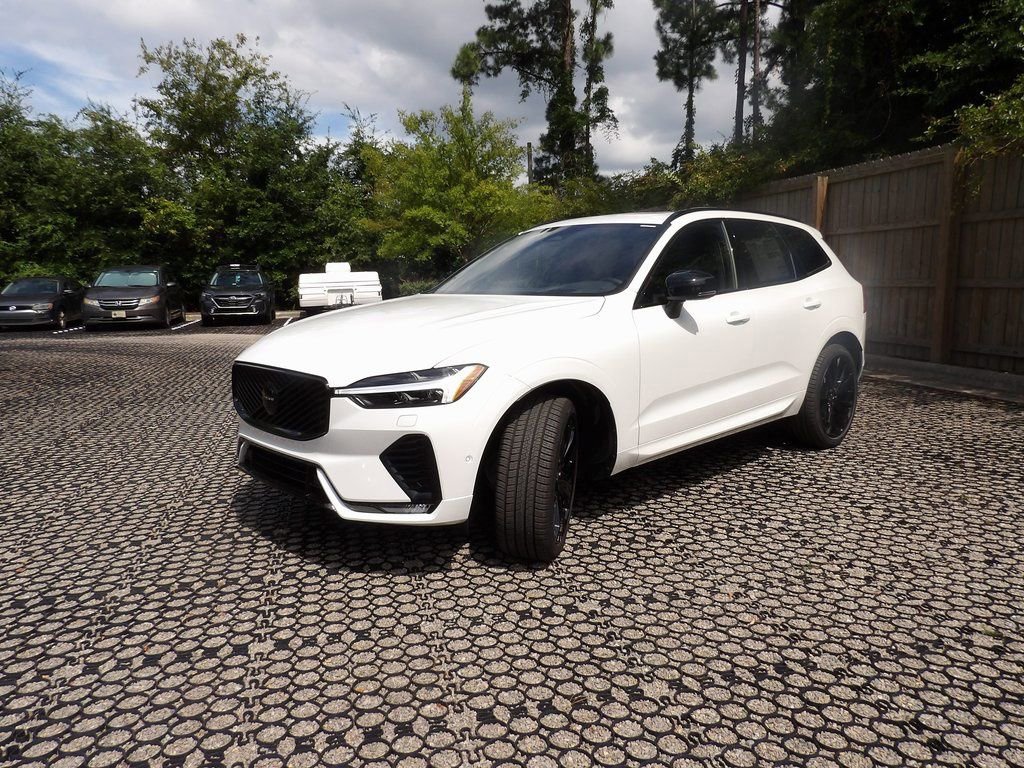 New 2026 Volvo XC60 B5 Ultra w/ Climate Package AWD/4WD image 3