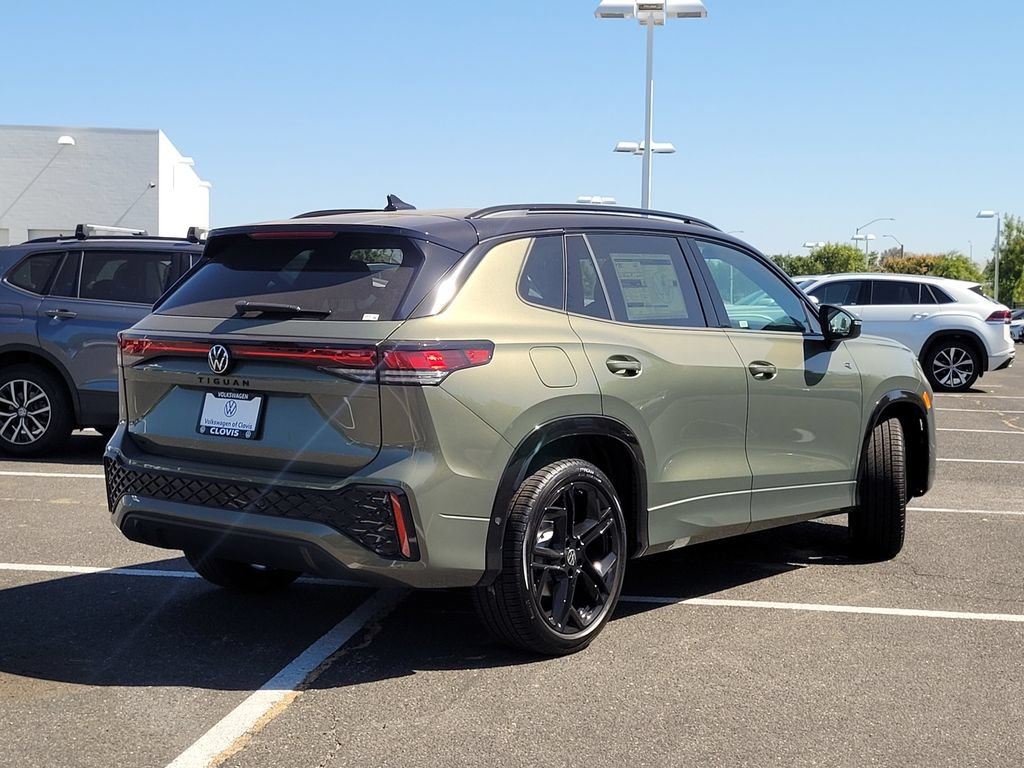 New 2026 Volkswagen Tiguan SE R-Line FWD image 5