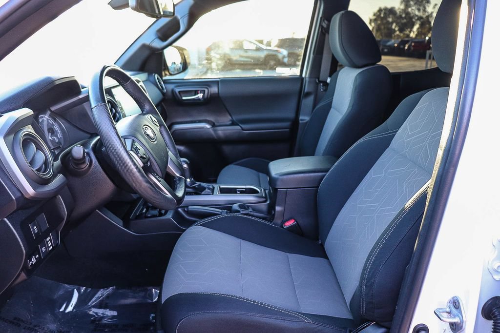 Used 2022 Toyota Tacoma TRD Off-Road w/ Technology Package RWD image 20