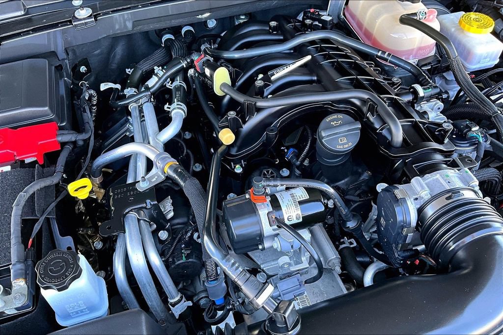 Used 2023 Jeep Wrangler Sport AWD/4WD image 29