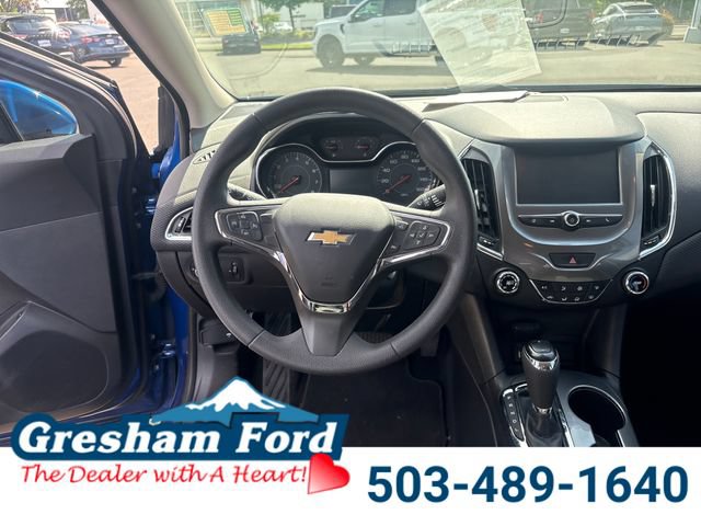 Used 2017 Chevrolet Cruze LT FWD image 18