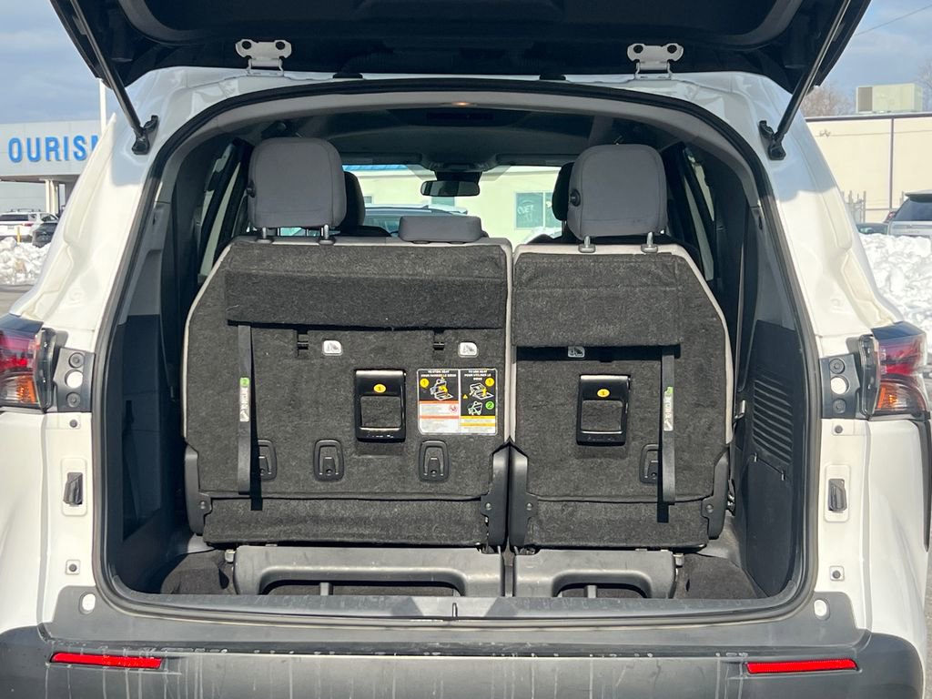 Used 2024 Toyota Sienna LE image 15
