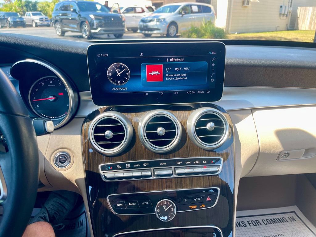 Used 2020 Mercedes-Benz C 300 Sedan image 14