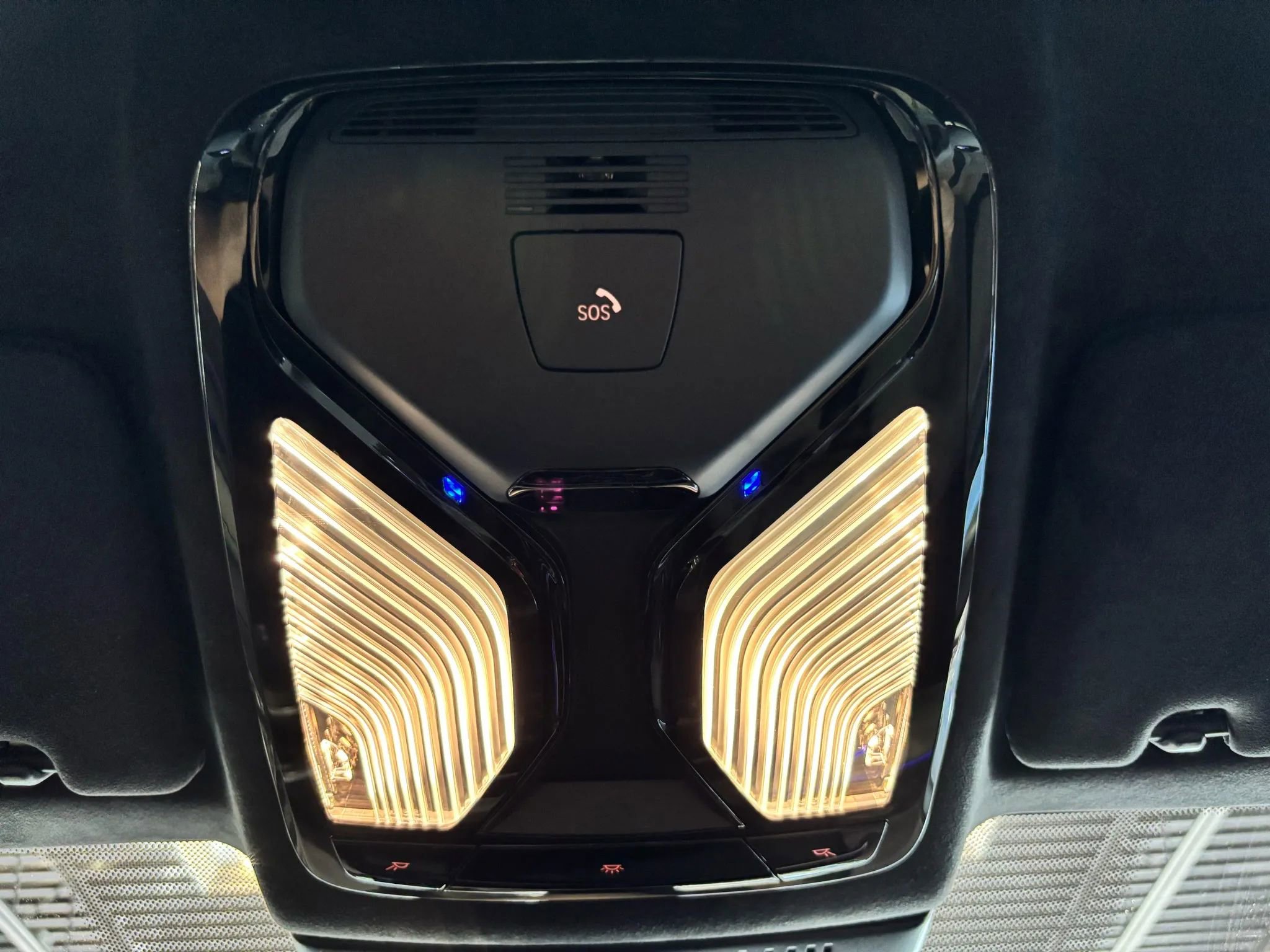 Used 2023 BMW M5 image 39