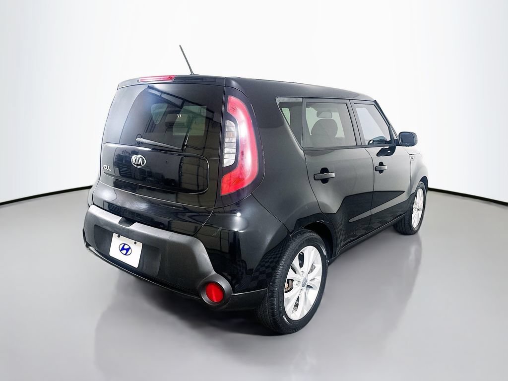 Used 2015 Kia Soul + FWD image 5