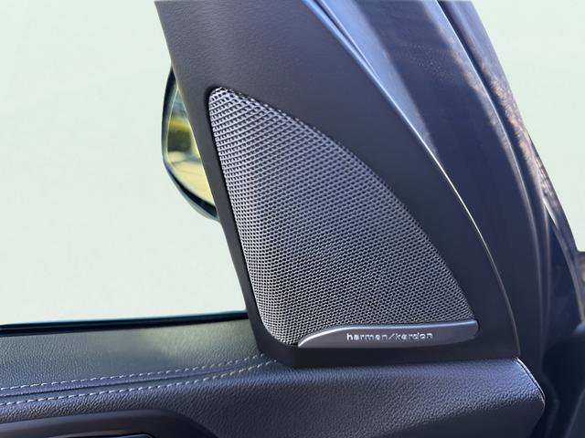 Used 2022 BMW X7 xDrive40i w/ Premium Package image 13