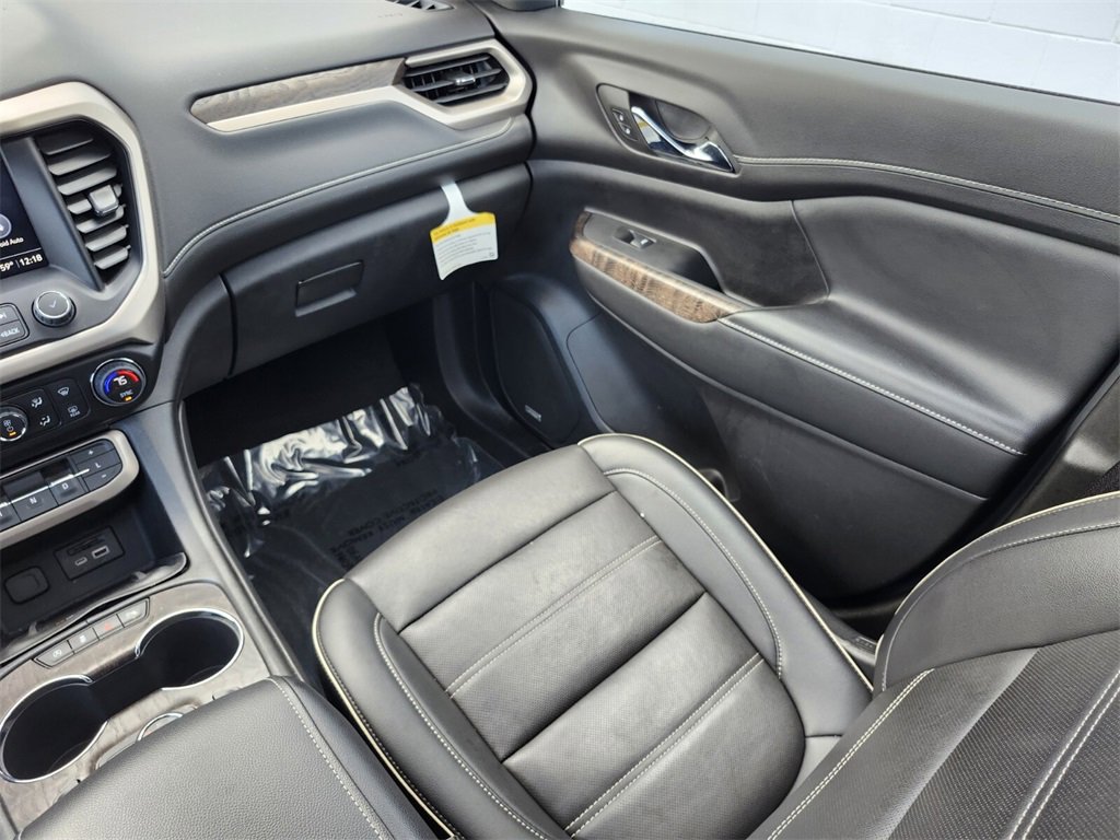 Used 2023 GMC Acadia Denali w/ Denali Ultimate Package image 13