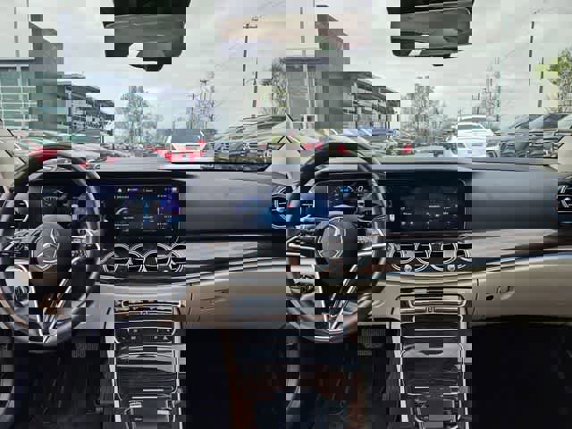 Used 2022 Mercedes-Benz E 350 Sedan image 15