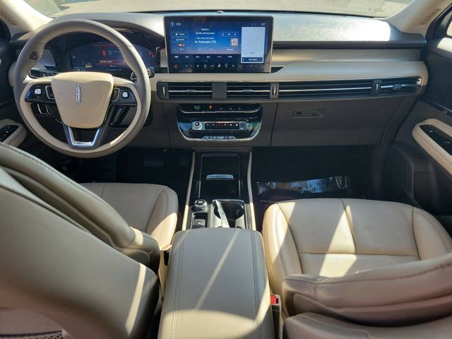 Certified 2023 Lincoln Corsair AWD w/ Equipment Group 101A image 18